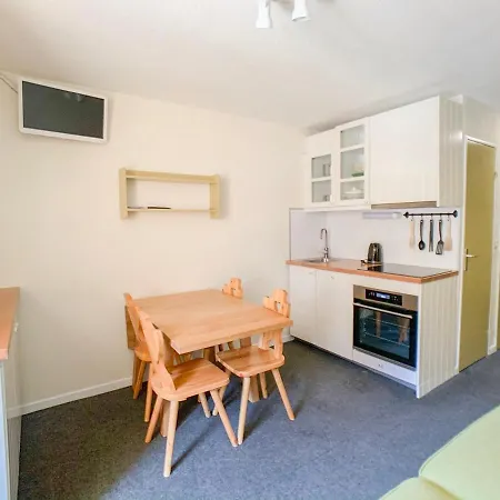 Apartment Lumineux Avec Balcon Skis Aux Pieds - Fr-1-502-412